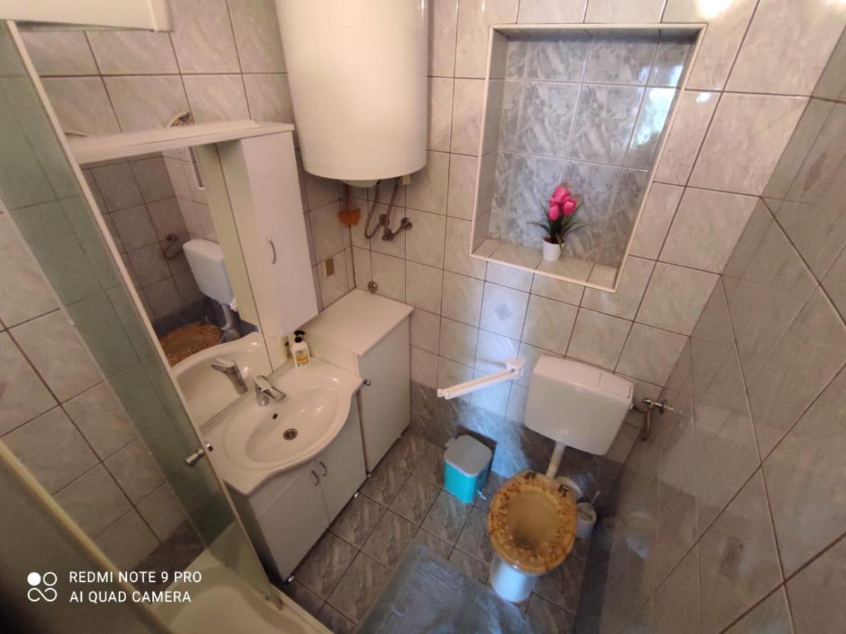 Apartments Marica Крк Екстер'єр фото