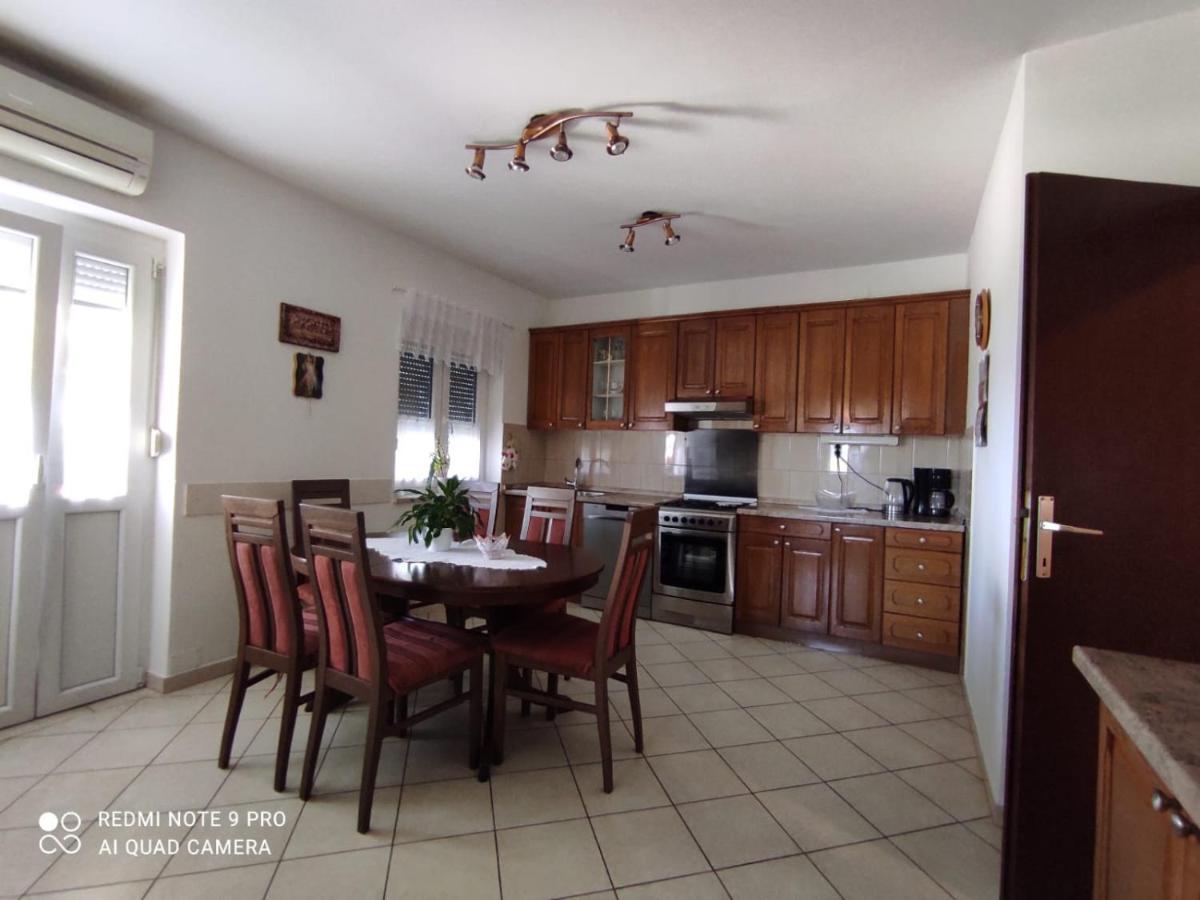 Apartments Marica Крк Екстер'єр фото