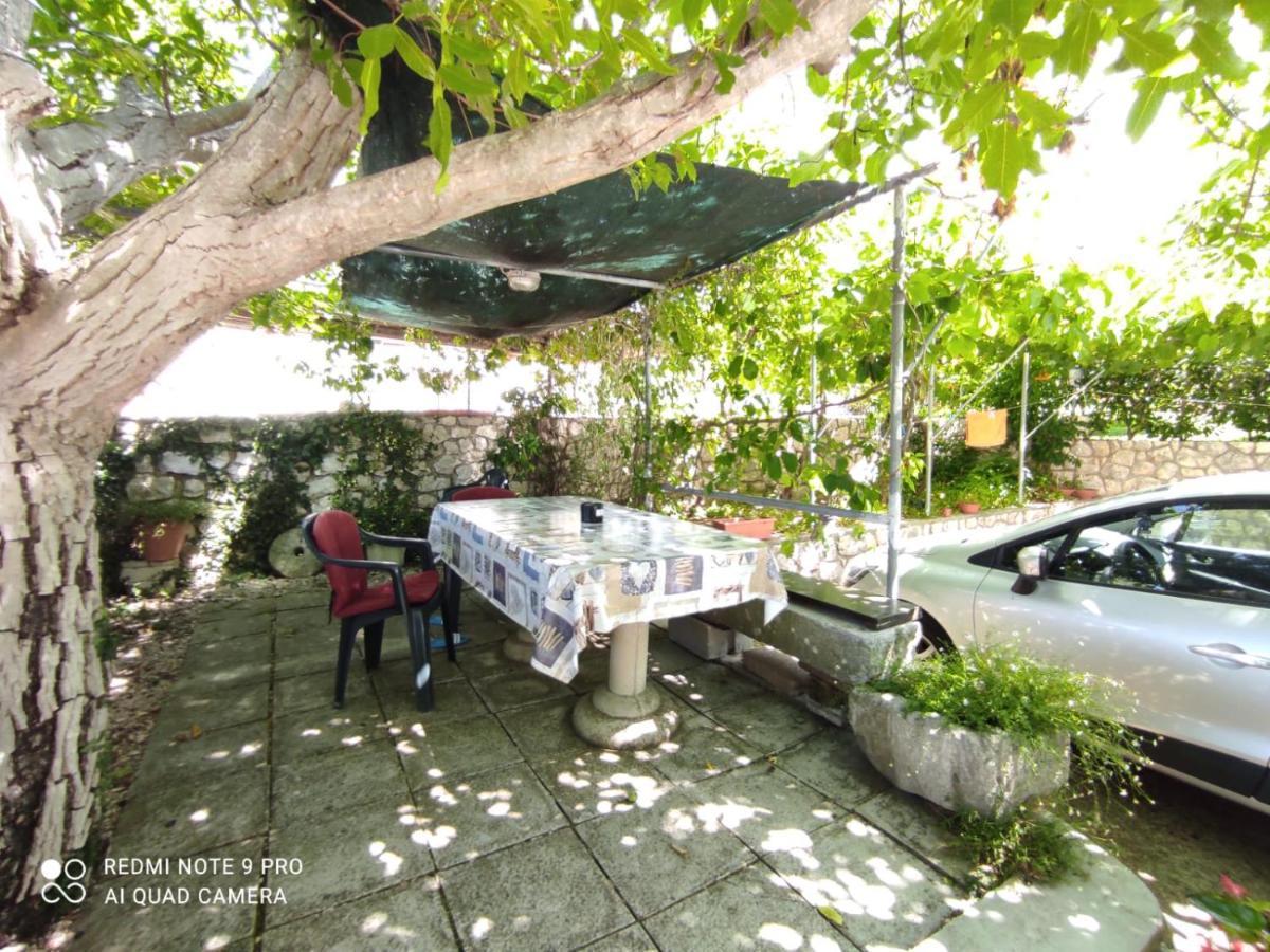 Apartments Marica Крк Екстер'єр фото